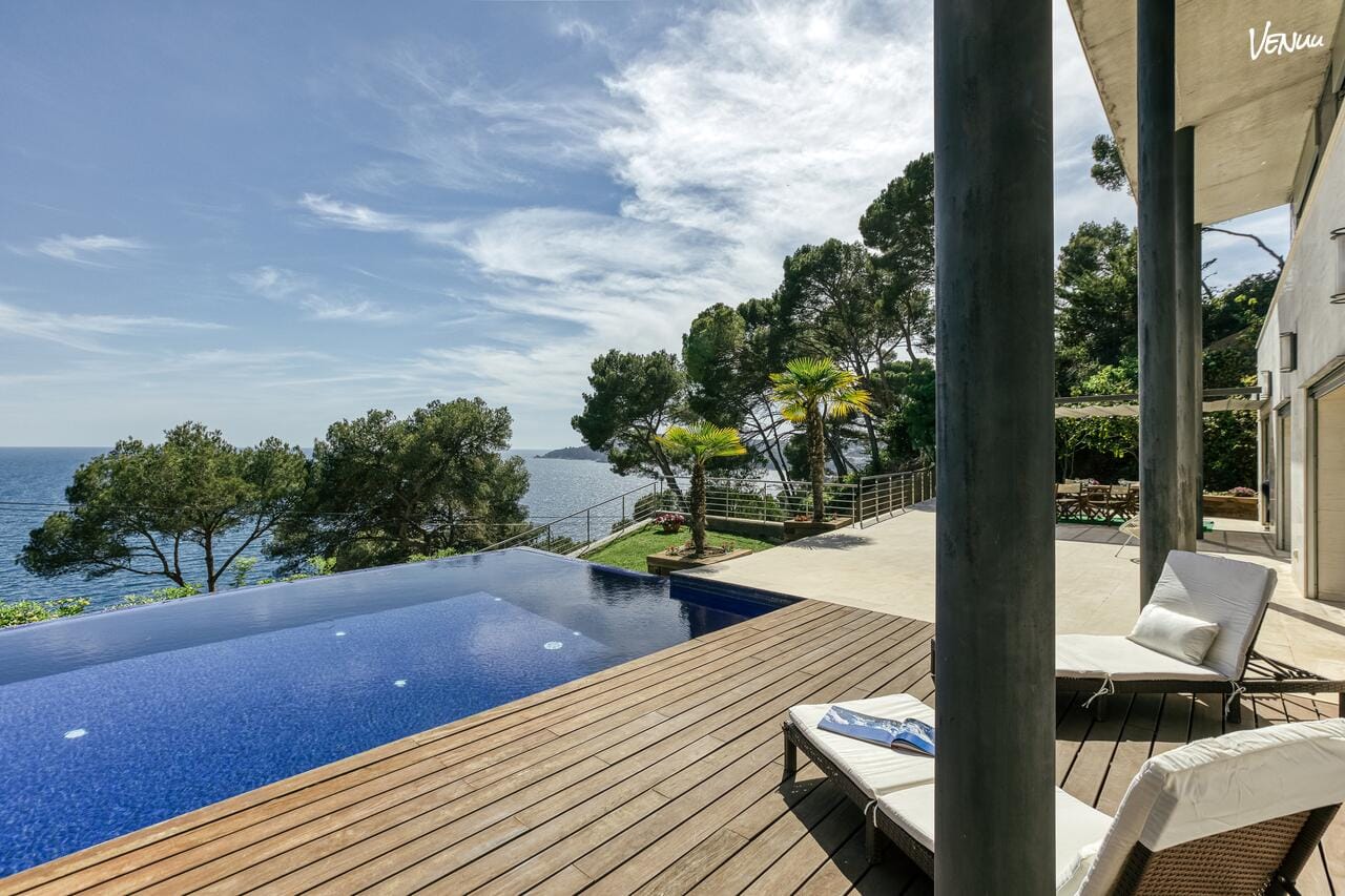 Bluesview´s Villa, un exclusivo refugio en la Costa Brava diseñado para crear experiencias inolvidables.