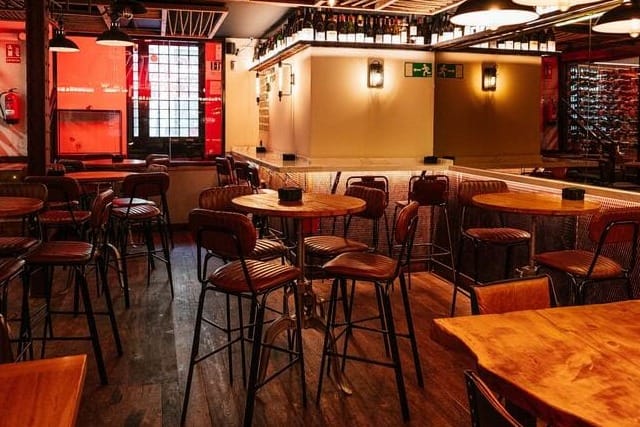  Caíno, restaurante de diseño en Madrid ideal para bodas íntimas con estilo y mucho encanto.