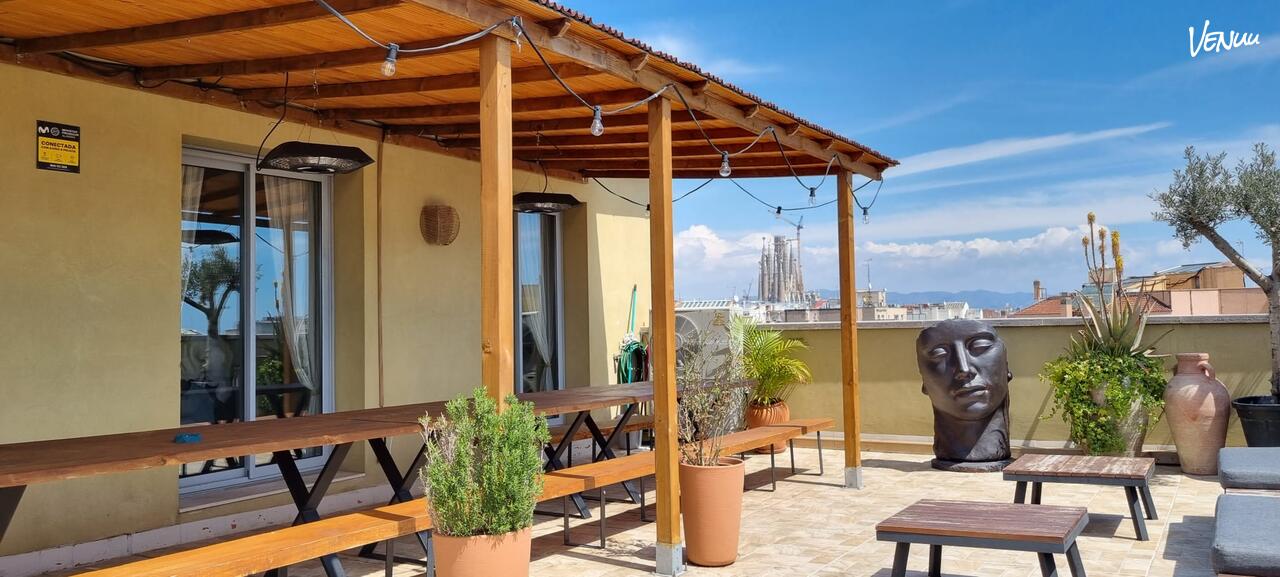 Terraza mediterránea Sala Mar en Barcelona para celebración privada.