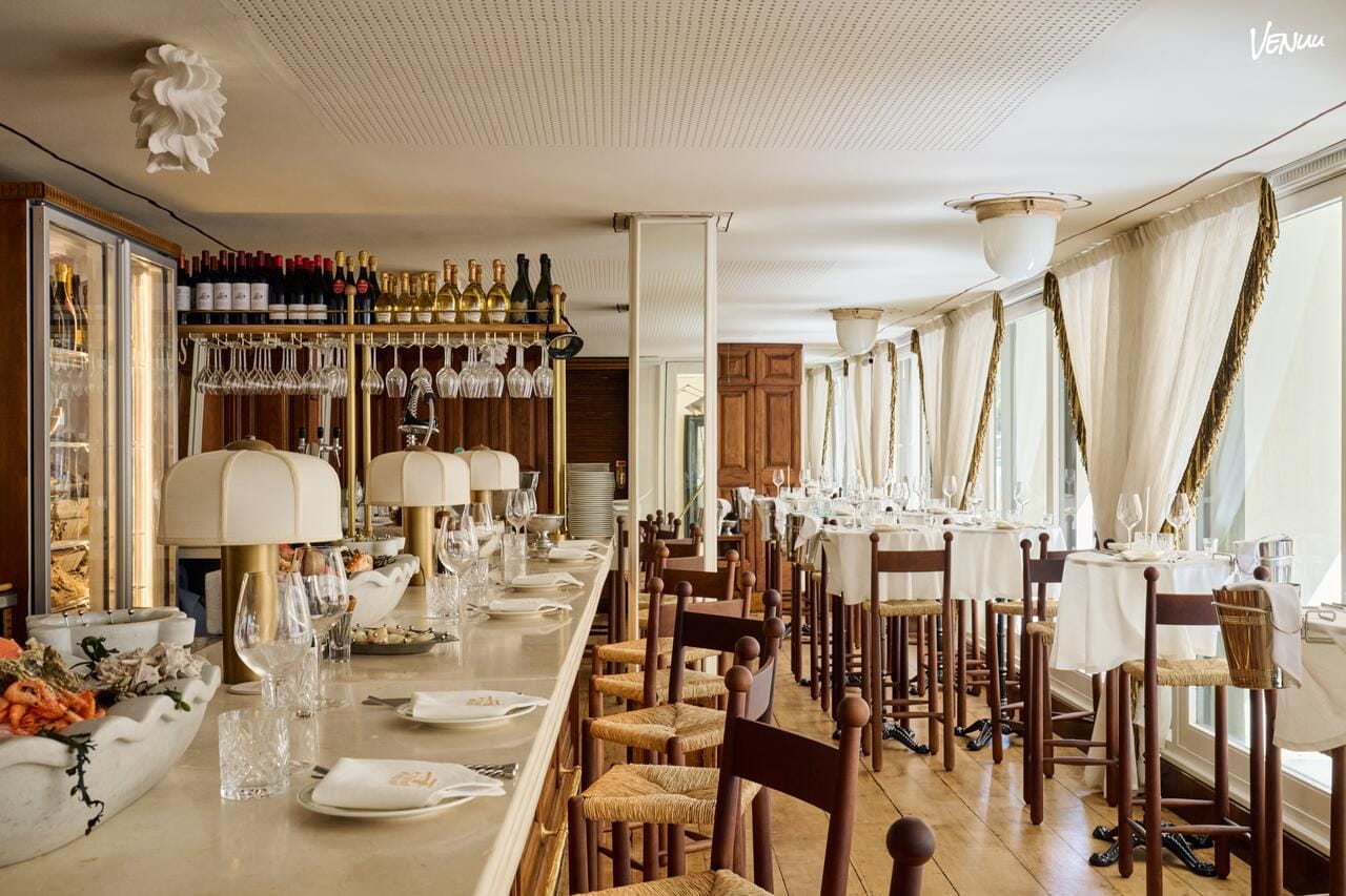 Oysters Menorca Barcelona, restaurante de diseño perfecto para cenas privadas con marisco y mucha actitud en Barcelona.
