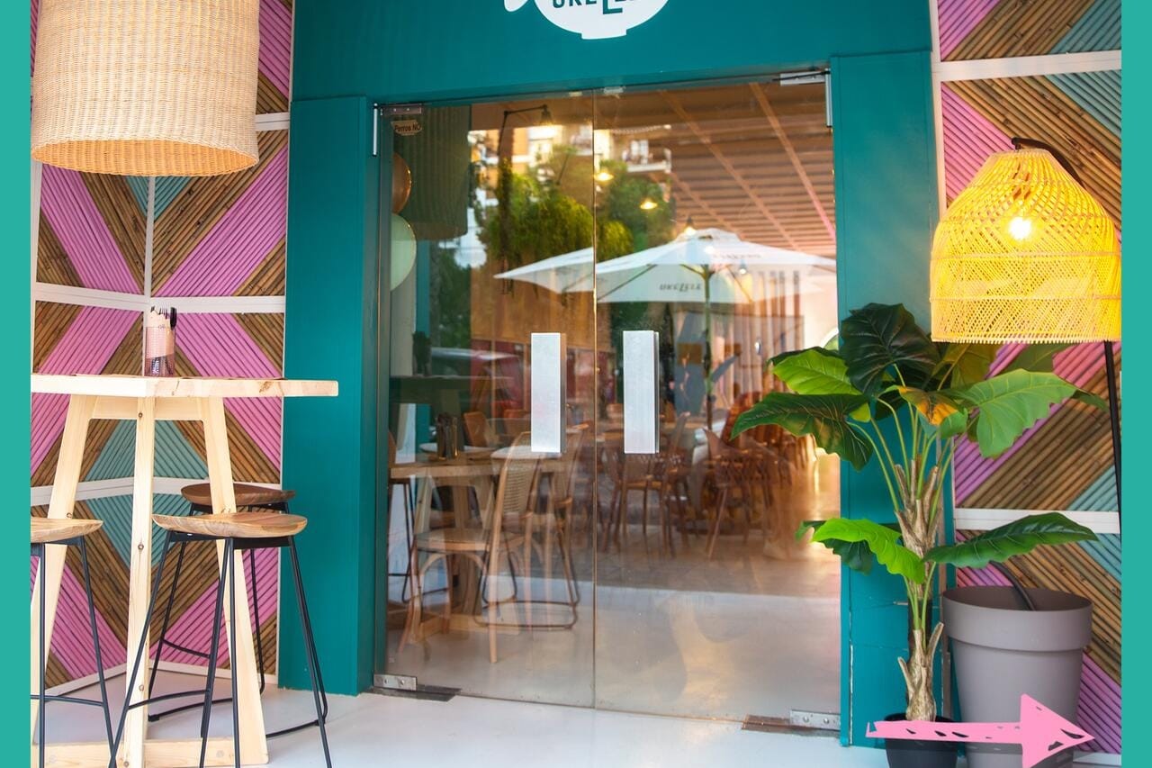 Ukelele Gastro Lounge, restaurante moderno y acogedor en Valencia ideal para celebraciones familiares con encanto.