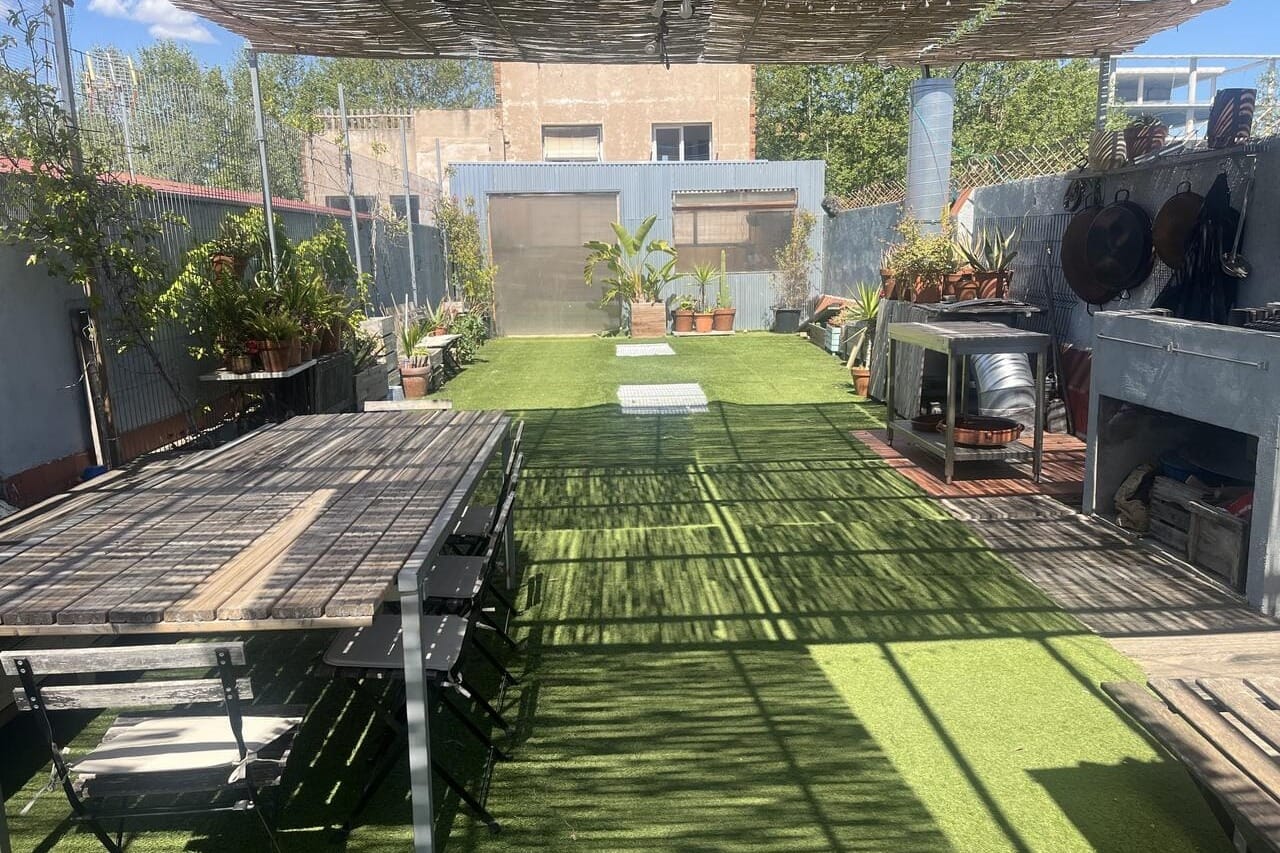 BBQ Rooftop, terraza en Barcelona perfecta para fiestas al aire libre con barbacoa.