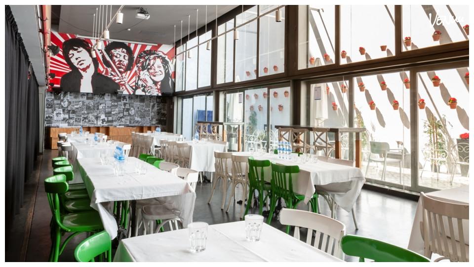  Belushi’s Barcelona bar restaurante para comidas de empresa.