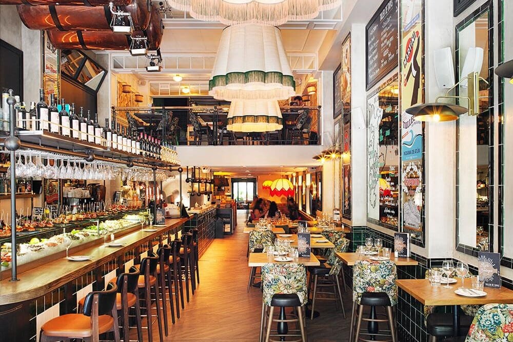 Taller de Tapas Rambla de Catalunya, restaurante ideal para grupos y comidas de empresa en Barcelona.