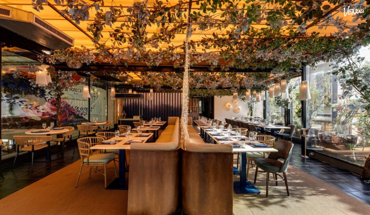 11 Nudos Sala Principal preparada para comida de empresa en Madrid.