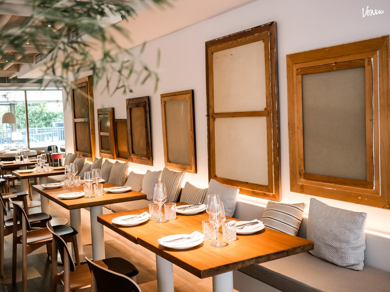 Puerto Fuego Restaurante Interior, espacio elegante para cumpleaños en Barcelona.