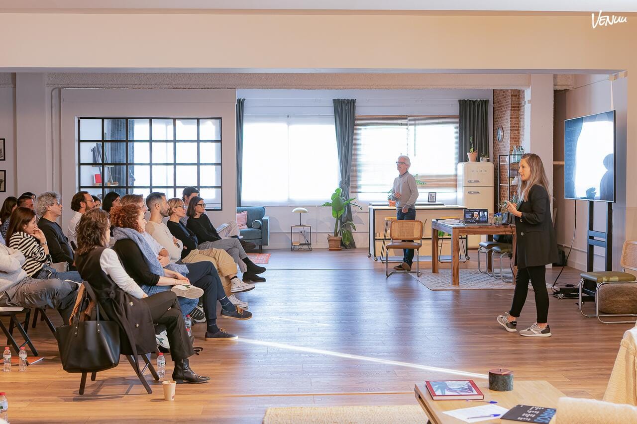 Take Atik, rooftop moderno para eventos y reuniones en Barcelona.