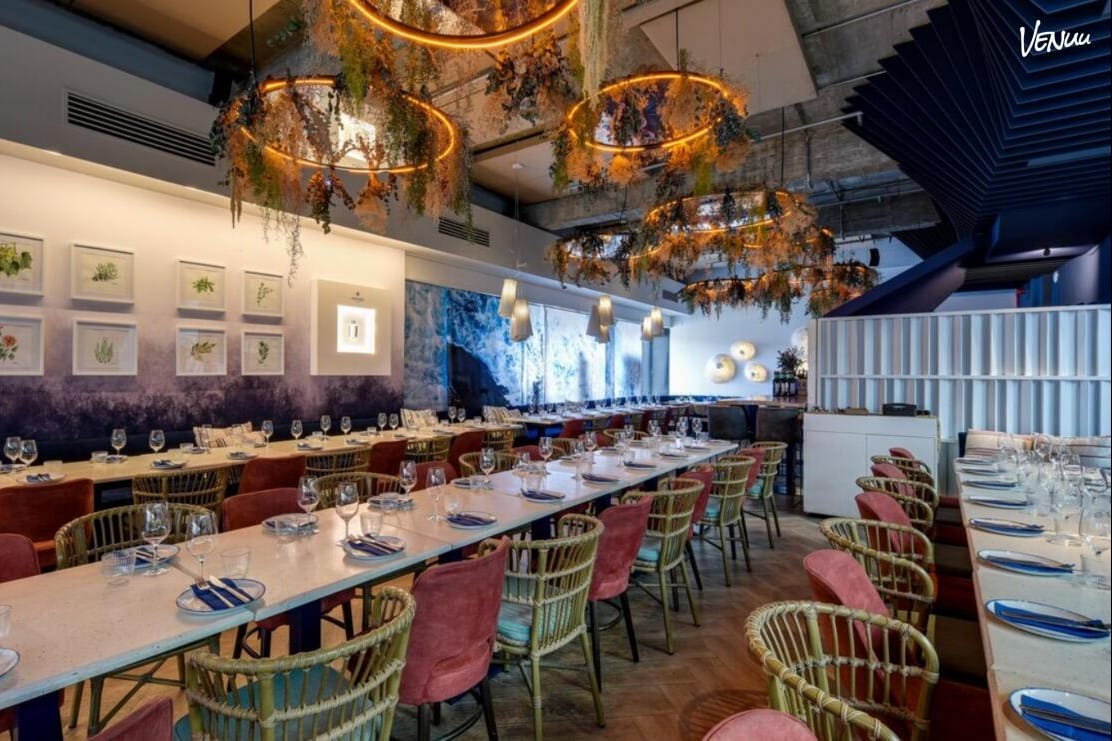  Sala lounge para bodas íntimas y celebraciones en Madrid.