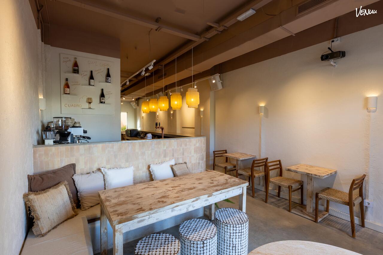 Cuadro Restaurante para celebraciones íntimas y familiares en Barcelona.