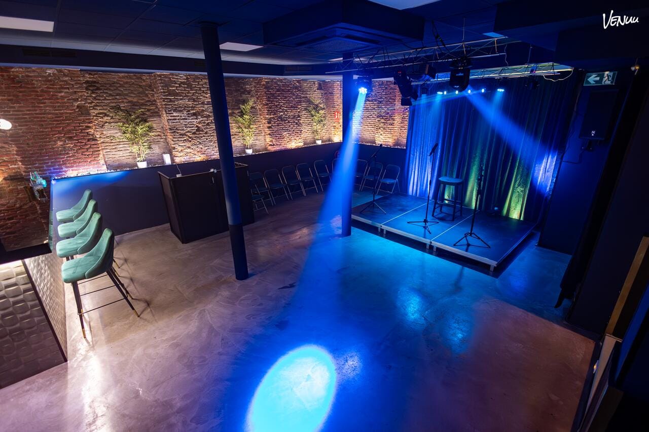 Teatro Bar Madrid, espacio con inspiración teatral para fiestas privadas y celebraciones originales.