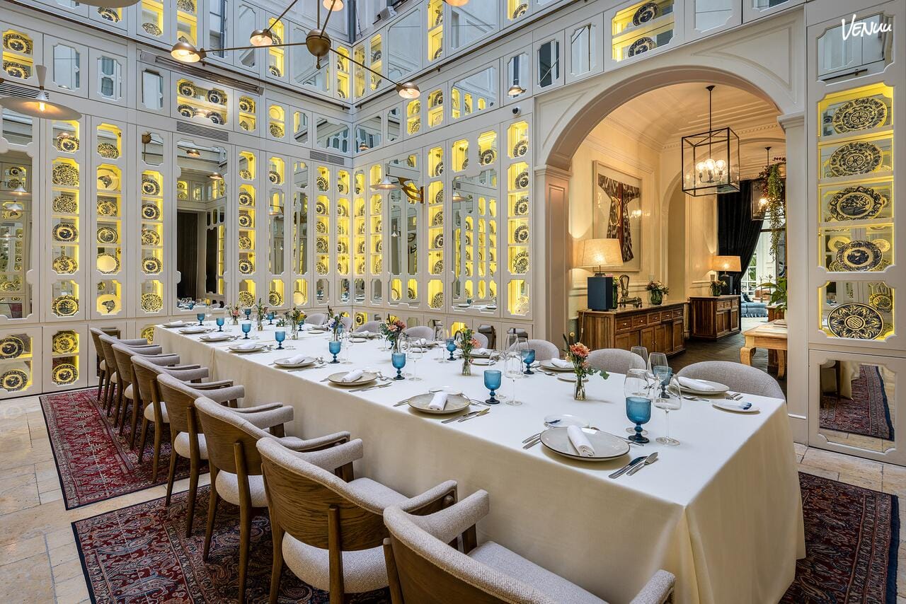 Only YOU Boutique Hotel Madrid Salón de Platos para cena corporativa de Navidad.