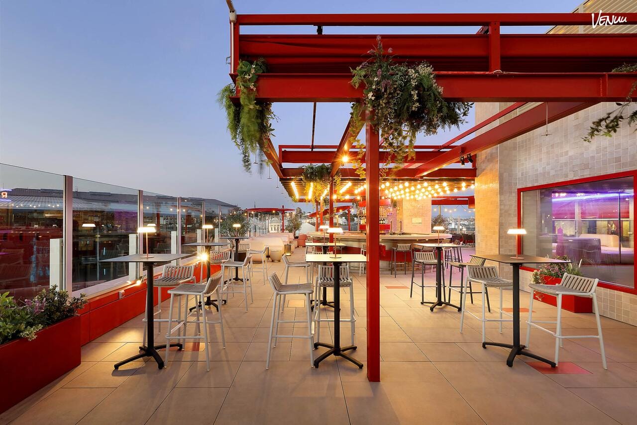 RT60 Rooftop del Hard Rock Hotel Madrid para cenas de gala y celebraciones con vistas.