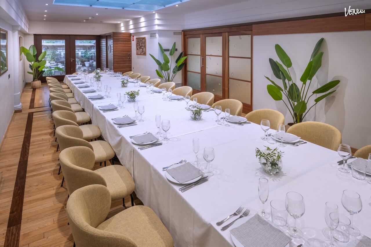 Hotel Rivoli Rambla Sala Ateneu, espacio céntrico para comidas y cenas de grupo en Barcelona.