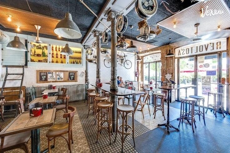 Revoltosa Plaza del Rey, taberna en Madrid centro con menús para cenas de empresa.