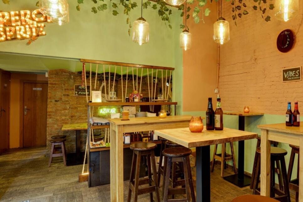 Ritmo y Fusión, gastrobar con ambiente latino y terraza para grupos en Barcelona.