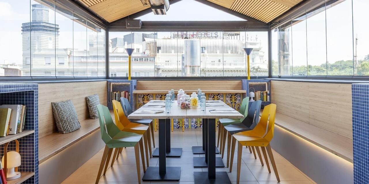 SLEEP'N Rooftop, terraza en Madrid centro para cenas de empresa y eventos informales.