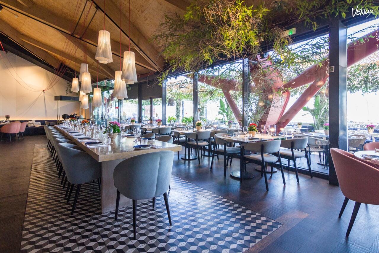 Terraza Vistas 360, espacio panorámico para comidas de grupo y celebraciones en Barcelona.