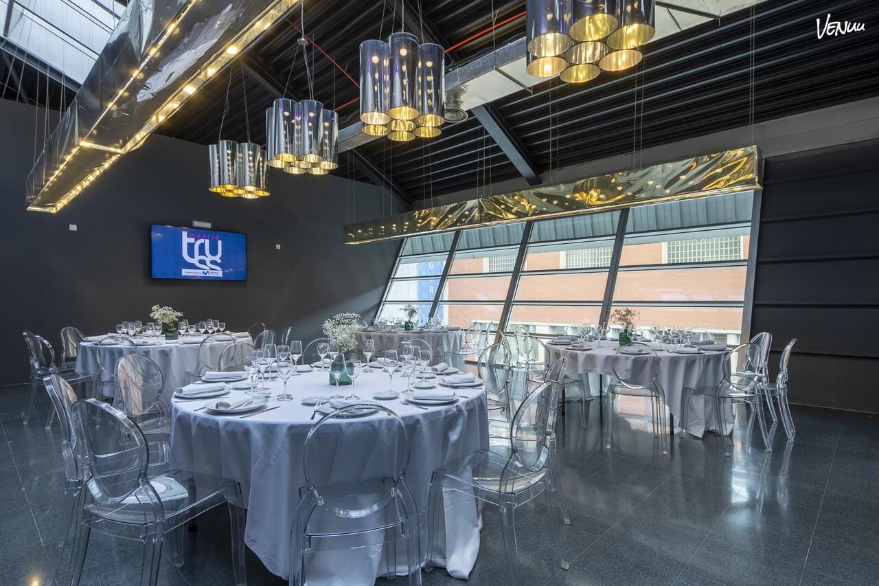Truss Madrid Sala VIP, espacio exclusivo para cenas de gala y celebraciones especiales en Madrid.