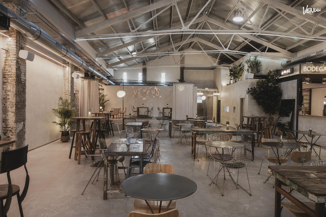 Veneno Concept, espacio cultural y gastronómico para una cena de graduación en Ruzafa, Valencia.