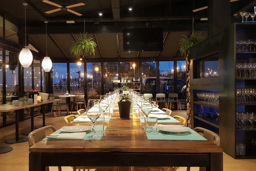 Xiroi Ca la Nuri Barcelona, restaurante junto al mar para comidas y celebraciones familiares.