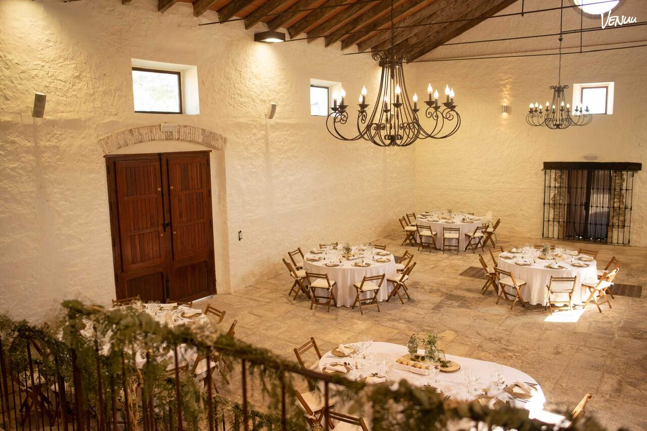Casa Bernabé, masía con alojamiento, jardín y piscina para celebrar bodas en Xàtiva, Valencia.