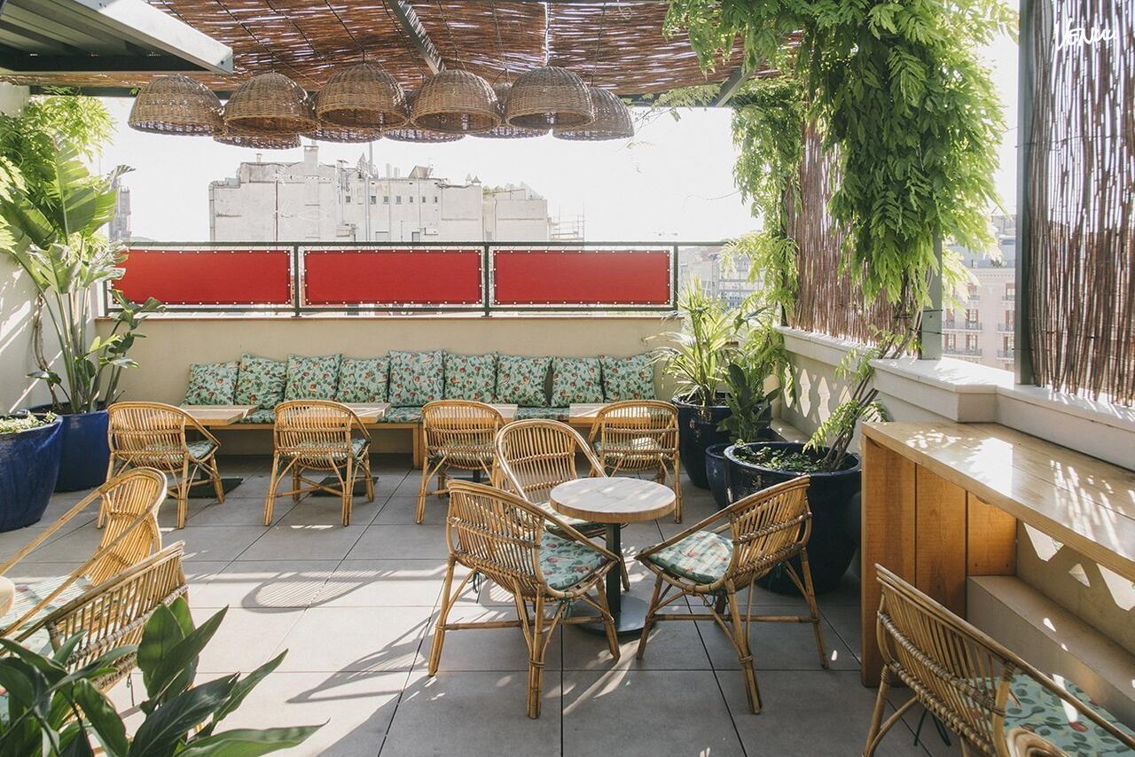 Casa Bonay Chiringuito Rooftop en Barcelona, terraza gastronómica mediterránea para despedidas de soltera.
