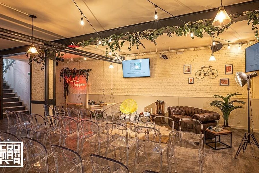 Espacio Cromátika Sala La Alameda en Madrid para cumpleaños creativos y celebraciones personalizadas.