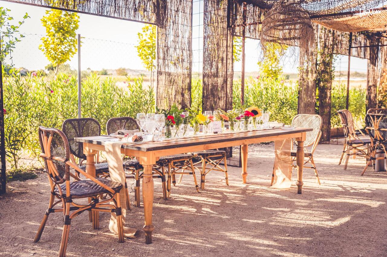 Finca Valaurea cerca de Aranjuez, finca rural con jardines y alojamiento para bodas con encanto.