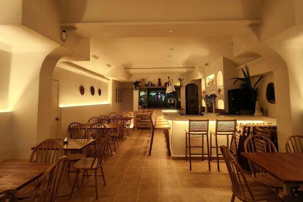 Pangea Restaurante en Chamberí, Madrid, para cenas de aniversario con gastronomía internacional.