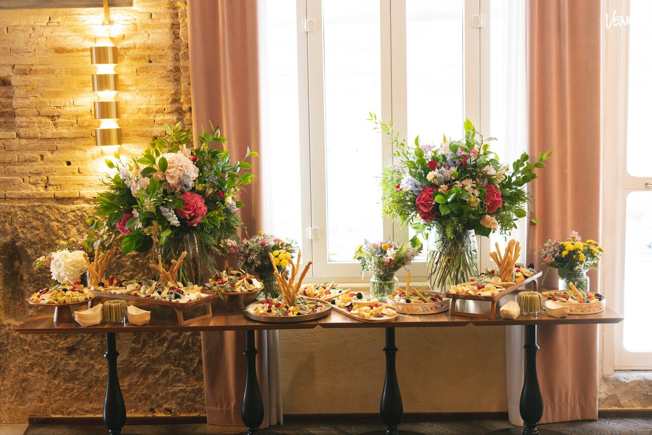 Restaurante Helen Berger en el centro de Valencia, comedor elegante para cenas de cumpleaños especiales.