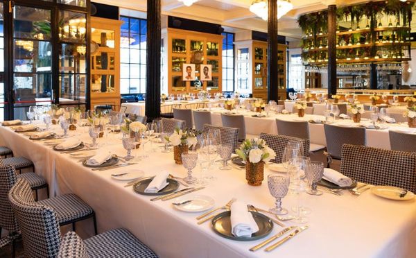 Dónde celebrar tu cena de empresa en Madrid: 10 opciones que harán que tu jefe te aplauda (o te suba el sueldo)