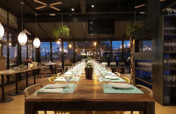 14 espacios exclusivos en Barcelona para cenas privadas donde hasta la comida te mira con deseo