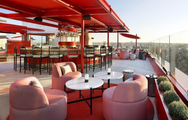 Estos 10 espacios al aire libre para eventos en Madrid están hechos para brillar (Y brindar)