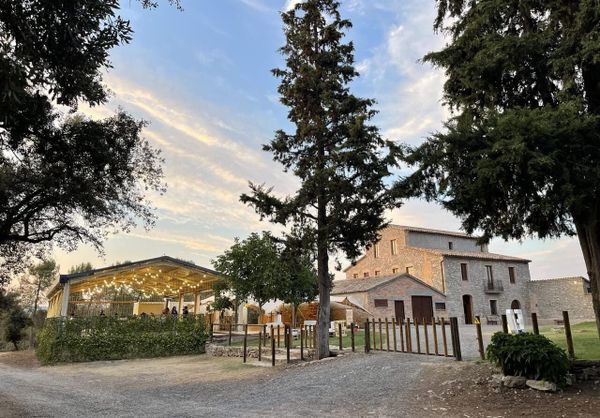 16 Masías para bodas con alojamiento en Barcelona: De la ceremonia a la fiesta… Y al sofá