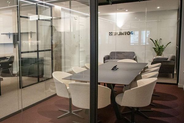 ¿Reunión a la vista? Estas 8 salas en Valencia son ideales (Y no parecen un trastero)