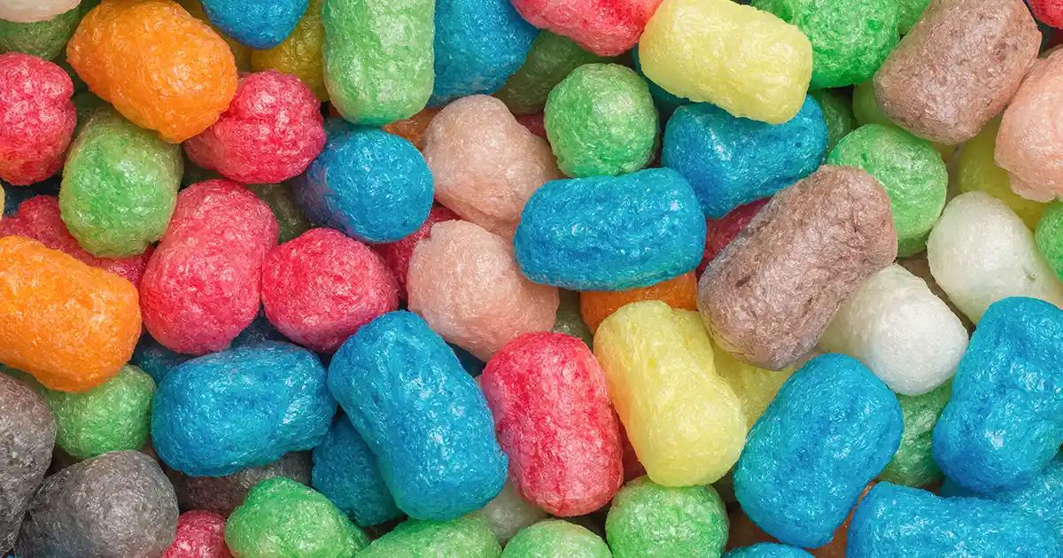 هل ألوان الطعام الصناعية آمنة للأكل؟