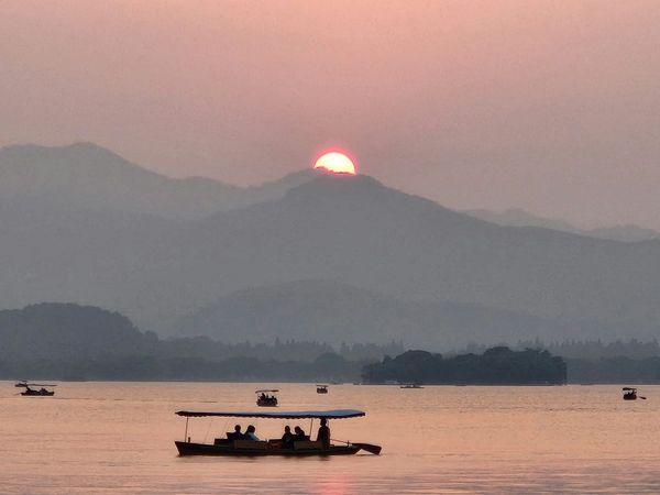Hangzhou, Unpeeled: Five Thousand Years in Four Chapters