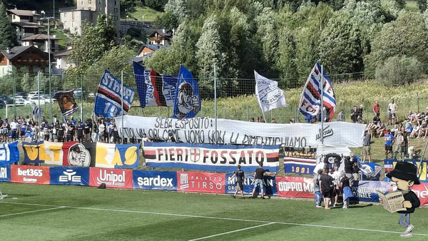 Lo striscione degli Ultras Tito per Sebastiano Esposito.