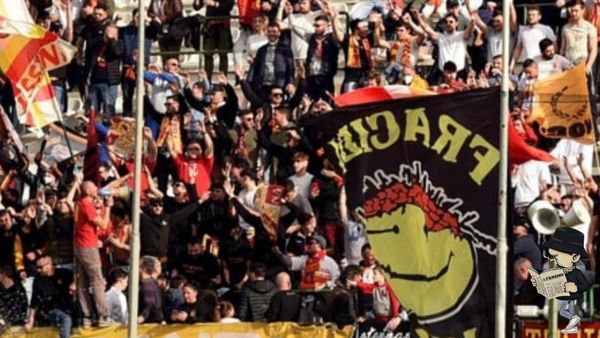 "Meritateci": il comunicato della Curva Sud Messina.