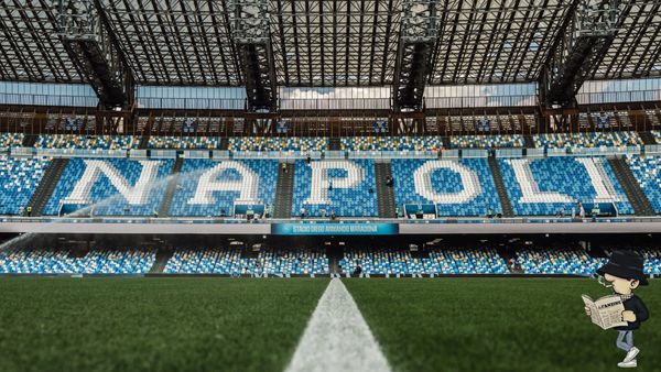 Napoli, De Laurentiis vuole via gli striscioni per gli sponsor.