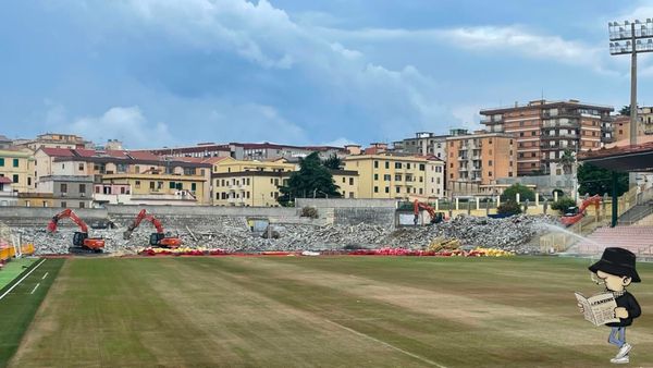 Gli ultras aspettano la nuova Curva Ovest.