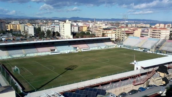 Cosenza-Cavese, si gioca a porte chiuse.