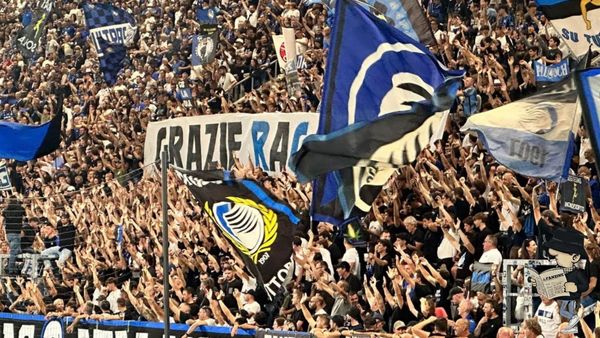 La Curva Nord omaggia i giovani campioni.