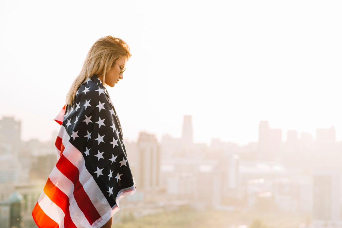 Suprema Corte autoriza fim do status legal de 500 mil imigrantes sob o programa CHNV: entenda o impacto da decisão