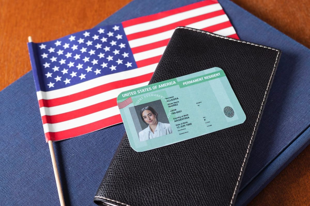 Portadores de visto H-1B: o Green Card não deveria levar uma vida inteira
