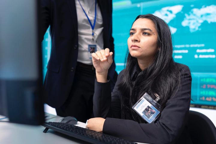 ICE está intensificando las deportaciones – Proteja a su familia