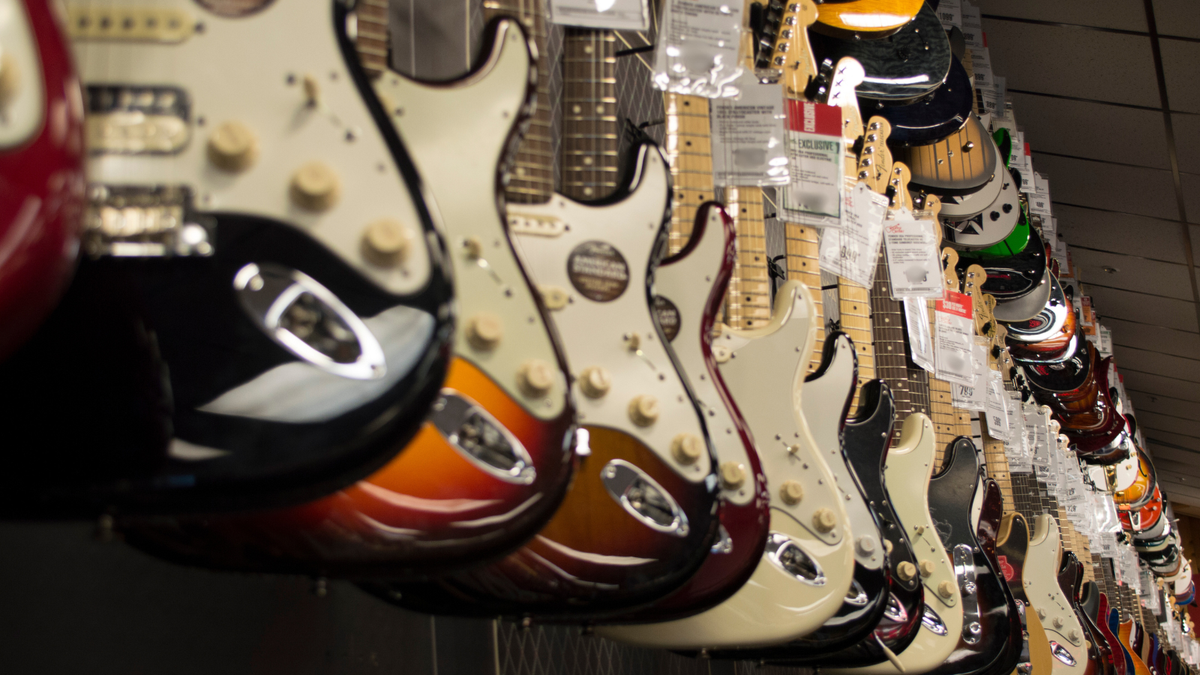 Indie Artists Sue Google, GEMA Takes on Suno, and Apple Music Introduces AI Transparency Tags