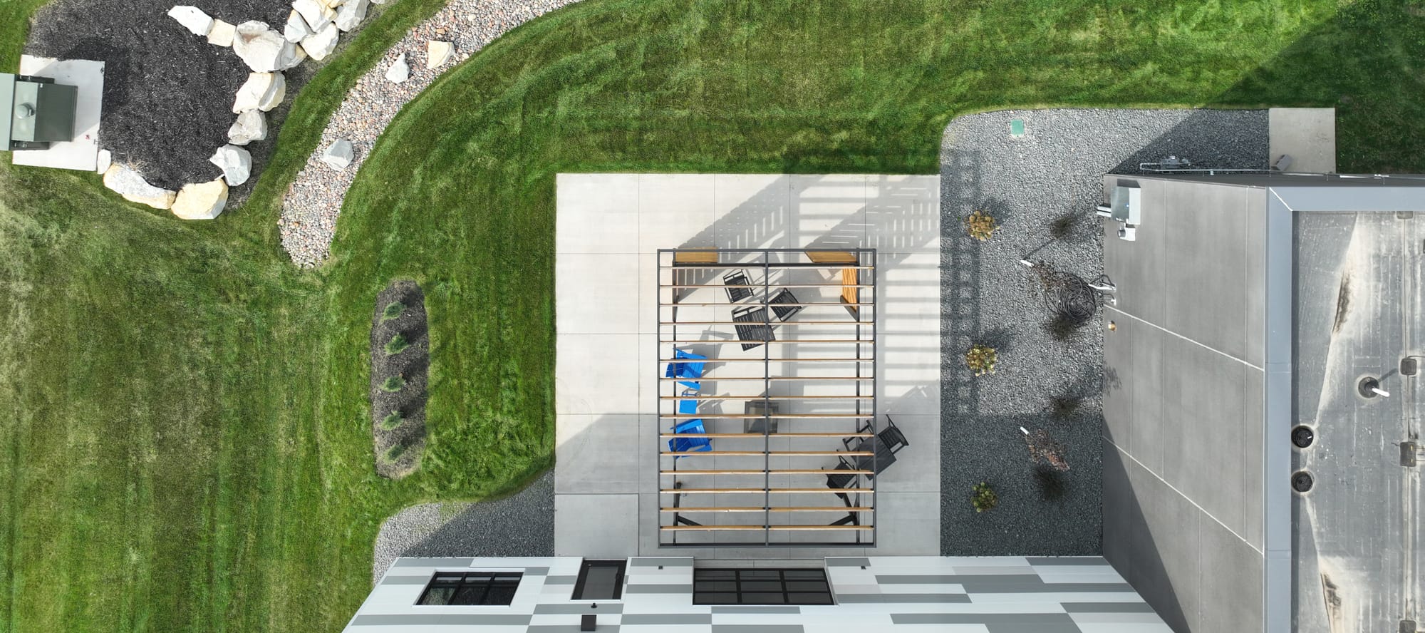 Aerial view of Grafe Auction's back patio.