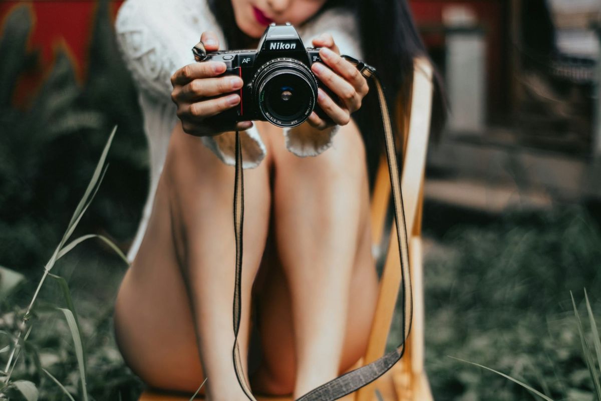 Why Are So Many Photographers Suddenly Shooting on Film Again?