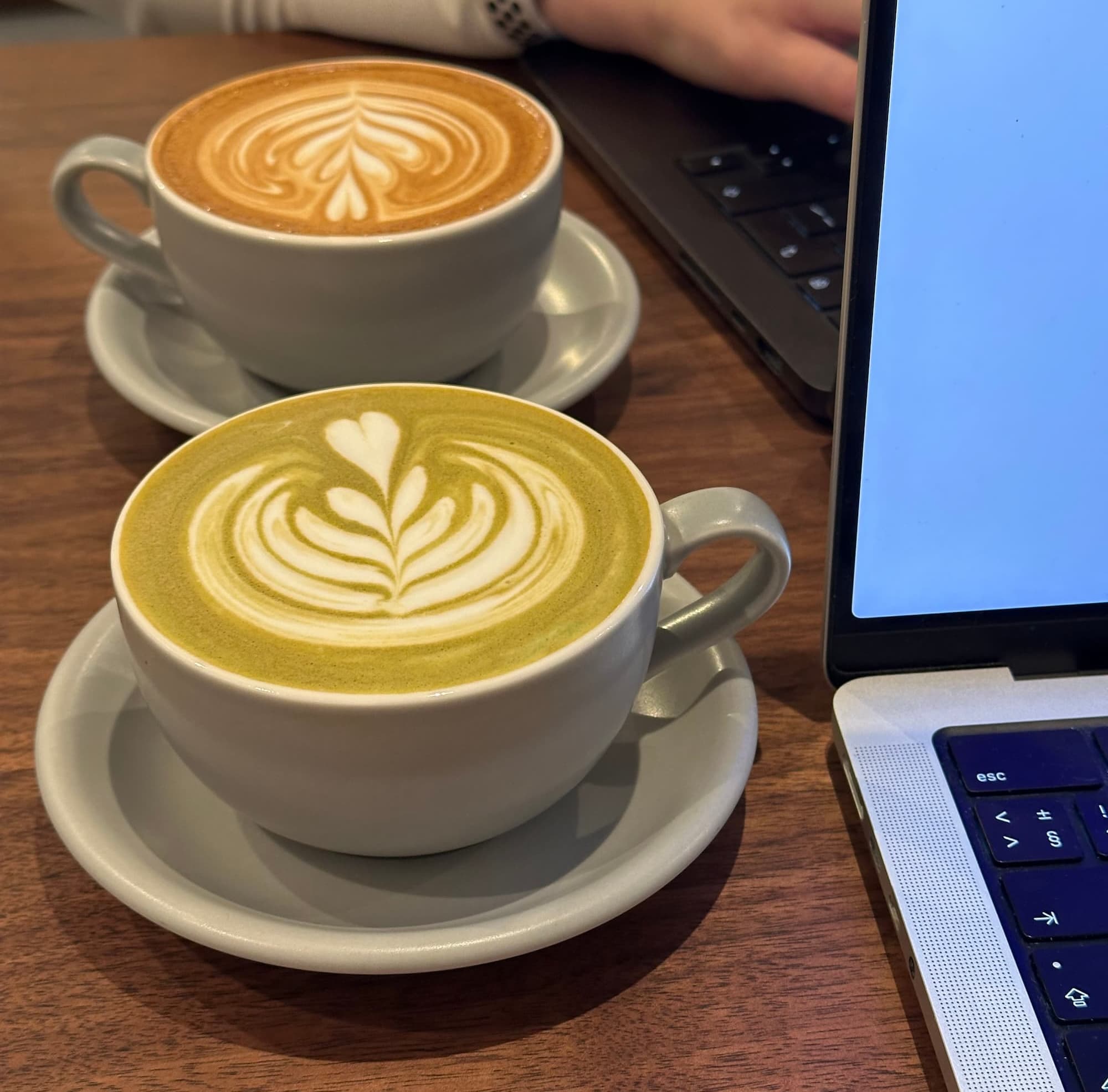 matcha latte in japanese cafe